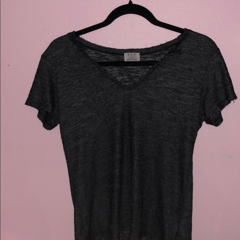 Short sleeve gray shirt